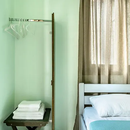 Old Boat Double 1 Nikiana