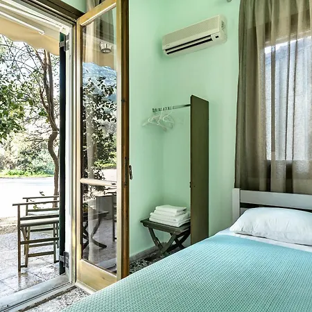 Old Boat Double 1 * Nikiana